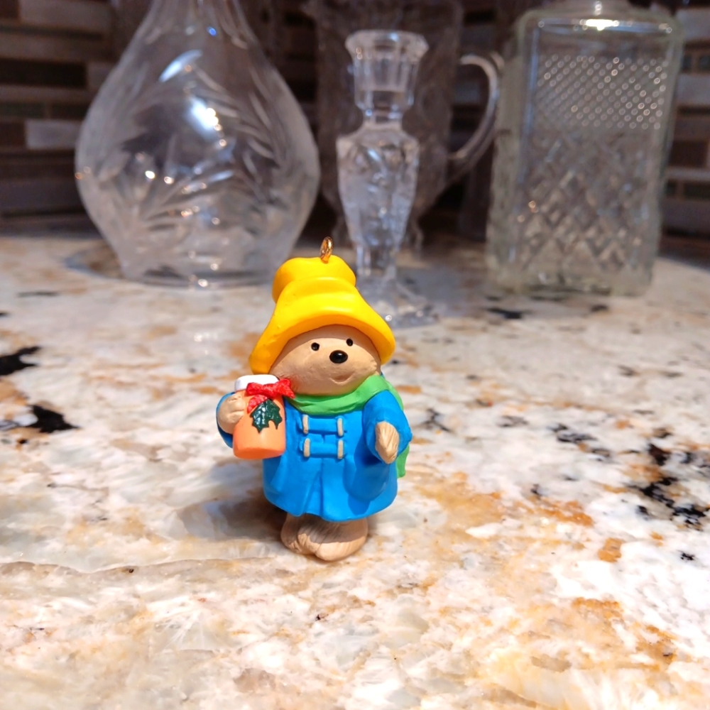 FIRM $11 1985 VINTAGE PADDINGTON BEAR ORNAMENT